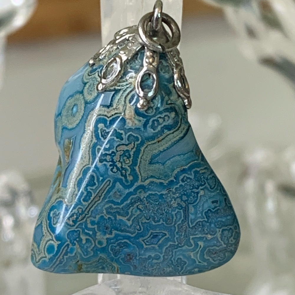 Vintage Blue Crazy Lace Agate Pendant Natural Stone Silver Tone Filigree Cap .9" - Picture 2 of 10